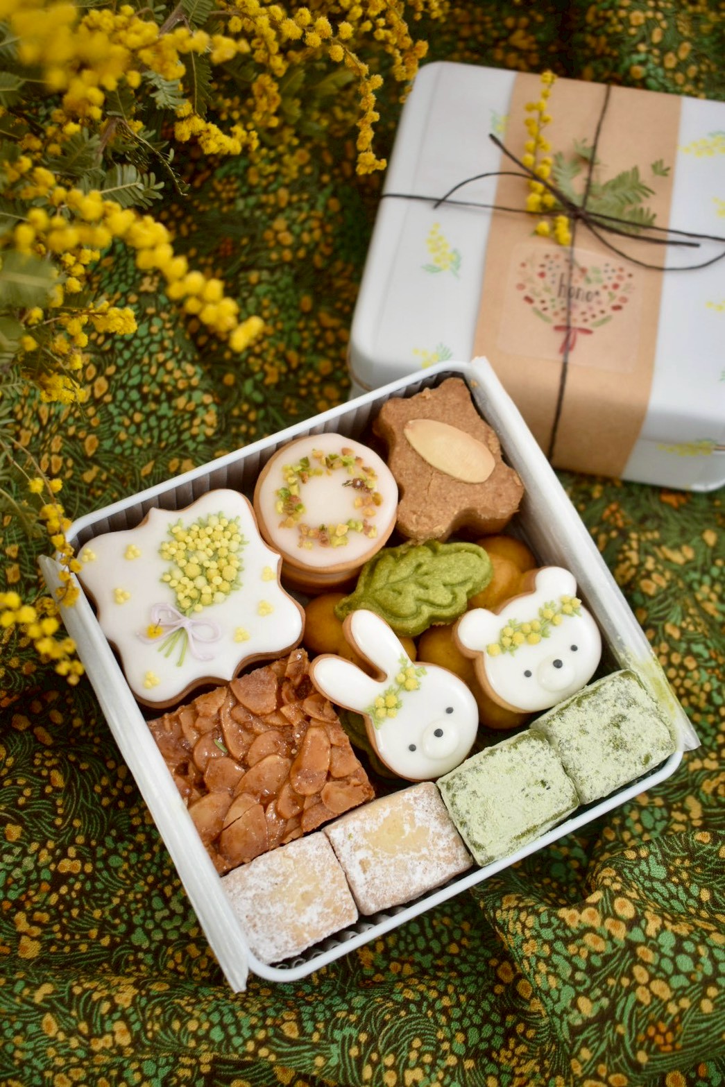 hono's Cookieのクッキー缶